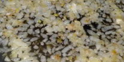 Шаг 2: мятой картошки с тушенкой