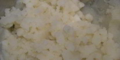 Шаг 5: мятой картошки с тушенкой