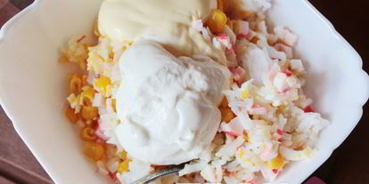 Шаг 5: риса с крабовыми палочками