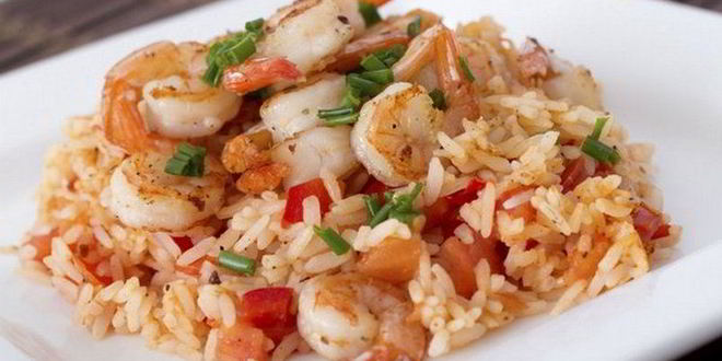 Рецепт риса с креветками, луком и болгарским перцем