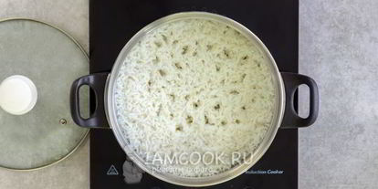 Шаг 3: риса с кукурузой и зеленым горошком