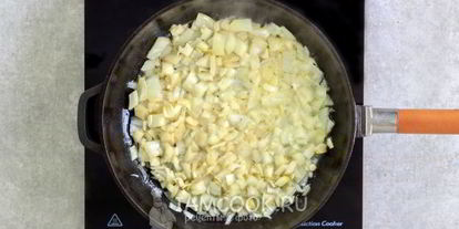 Шаг 5: риса с кукурузой и зеленым горошком