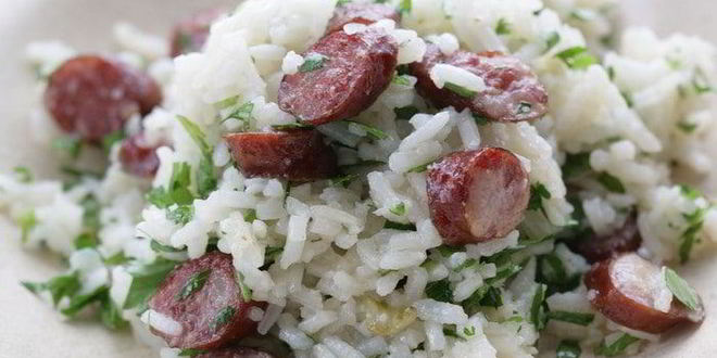 Рецепт риса с острыми колбасками