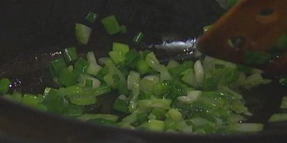 Шаг 2: риса с острыми колбасками