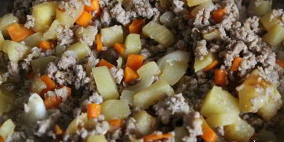 Шаг 3: риса с овощами и мясныма фаршема