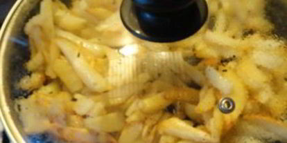 Шаг 3: жареной картошки с сушеными грибами