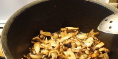 Шаг 4: жареной картошки с сушеными грибами