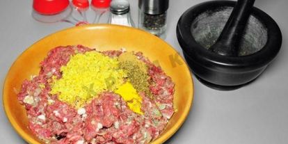 Шаг 2: долмы из баранины и булгура под мятным соусом