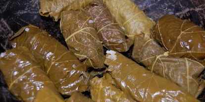 Шаг 3: долмы из виноградных листьев