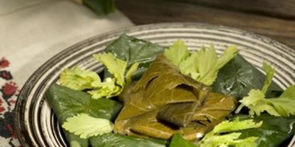 Шаг 2: голубцов с творогом в виноградных листьях