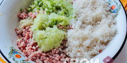 Шаг 2: голубцов в кастрюле