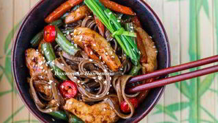 Рецепт Гречневой лапши с овощами и индейкой