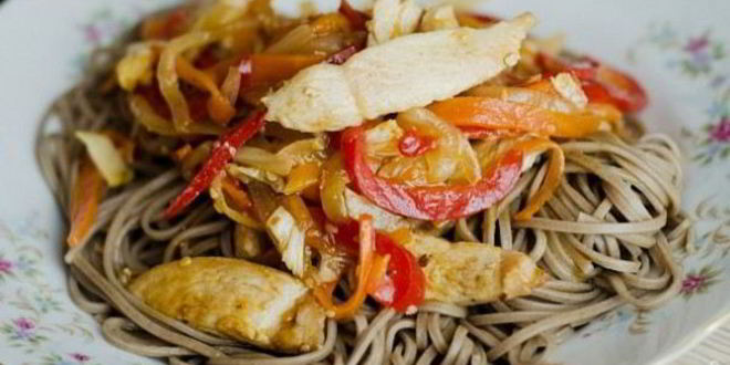 Рецепт гречневой лапши с овощами