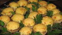Рецепт Фаршированных шампиньонов с сыром и сметаной
