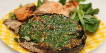 Шаг 6: грибов с горчицей, маслом и петрушкой на гриле