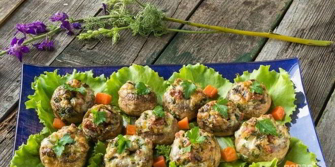 Рецепт грибов с колбасой в духовке