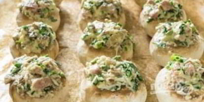 Шаг 4: грибов с колбасой в духовке