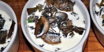 Шаг 1: грибов в сливках, запеченые с яйцом