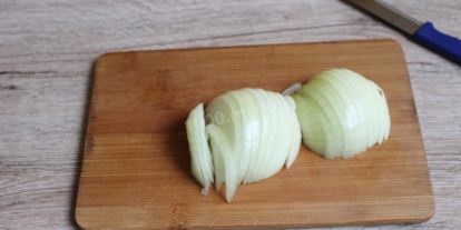 Шаг 2: грибов в сметане в мультиварке тушеные