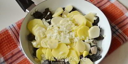 Шаг 5: подберезовиков жареных с картошкой