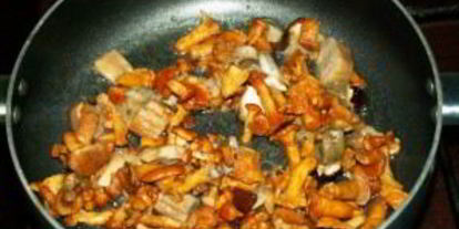 Шаг 3: подосиновиков, тушеных в сметане