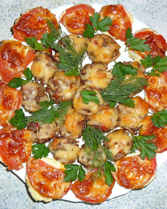 Рецепт шампиньонов, фаршированных курицей и овощами