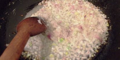 Шаг 2: шампиньонов с грецкими орехами