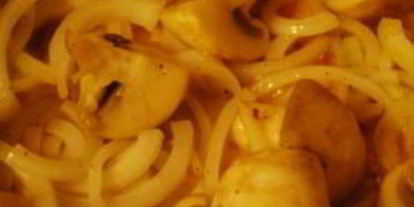 Шаг 3: шампиньонов со сметаной