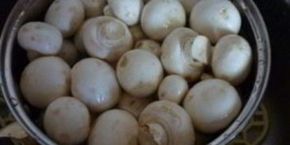 Шаг 3: шампиньонов, запеченных с сыром