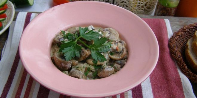 Рецепт тушеных грибов в мультиварке