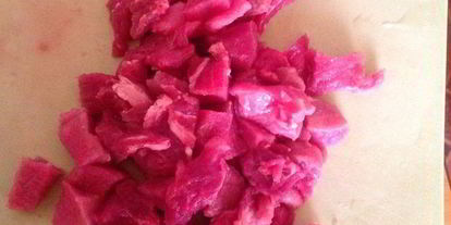 Шаг 2: гуляша из говядины с подливой