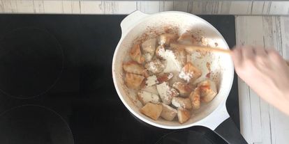 Шаг 3: гуляша из индейки с подливкой