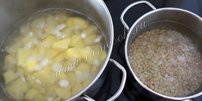 Шаг 2: гуляша из картофеля и чечевицы