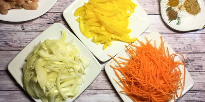 Шаг 2: гуляша из курицы с пюре из цветной капусты