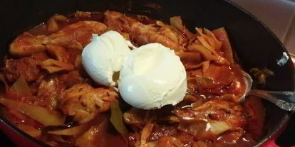 Шаг 3: гуляша из курицы со свежей капустой