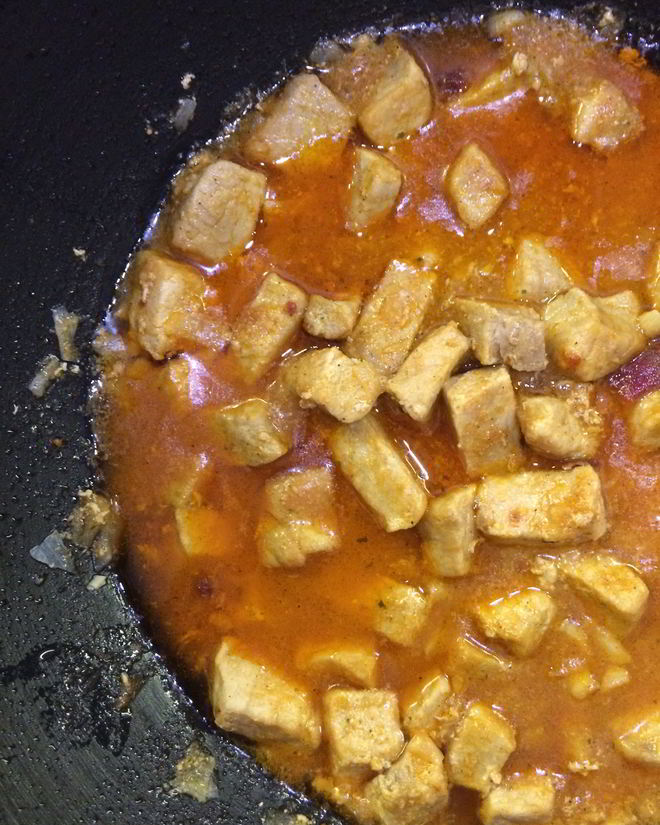 Рецепт гуляша из свинины с подливой