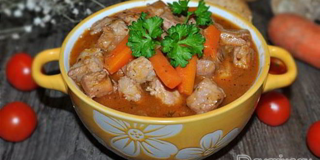 Рецепт гуляша из свинины с вином