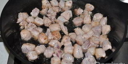 Шаг 2: гуляша из свинины с вином