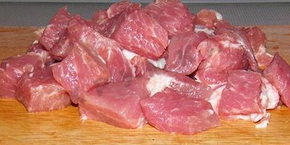 Шаг 1: гуляша из свинины в мультиварке