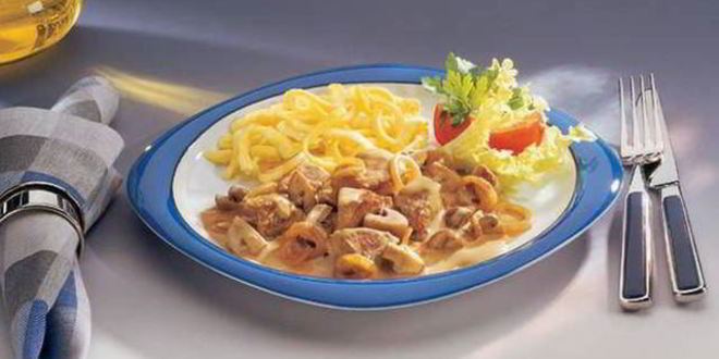 Рецепт гуляша из теленка в сливочно-луковом соусе