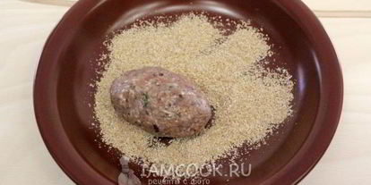 Шаг 7: котлет из фарша в мультиварке