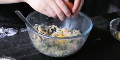 Шаг 2: котлет из тунца с кабачком