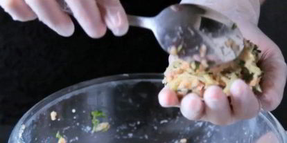 Шаг 3: котлет из тунца с кабачком