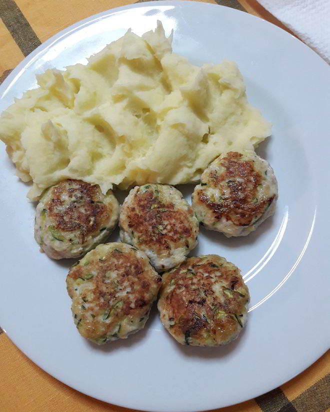 Рецепт куриных котлет с цукини