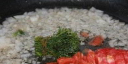 Шаг 1: куриных котлет в томатном соусе