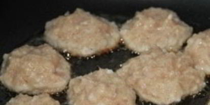 Шаг 3: куриных котлет в томатном соусе