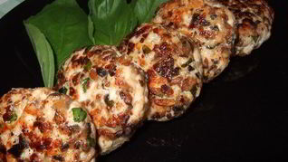 Рецепт Рубленых куриных котлет с грибами и зеленым базиликом