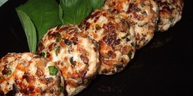 Рецепт Рубленых куриных котлет с грибами и зеленым базиликом