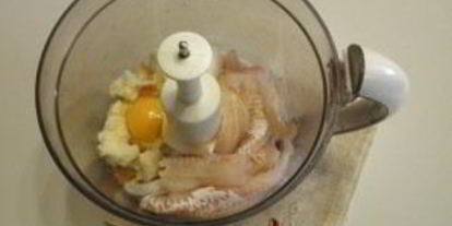 Шаг 3: рыбных котлет на пару в мультиварке