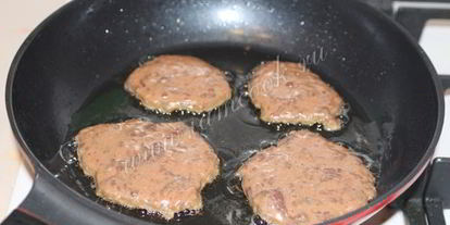 Шаг 5: сочных котлет из говяжьей печени